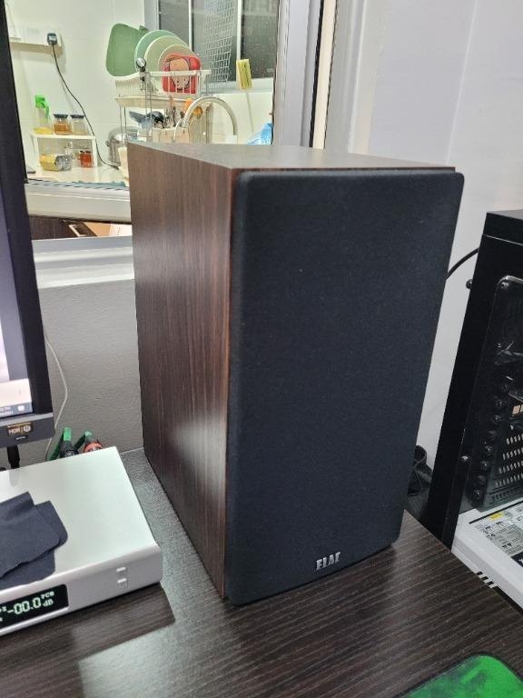 ELAC Debut 2.0 B5.2 Bookshelf Speakers (Pair)