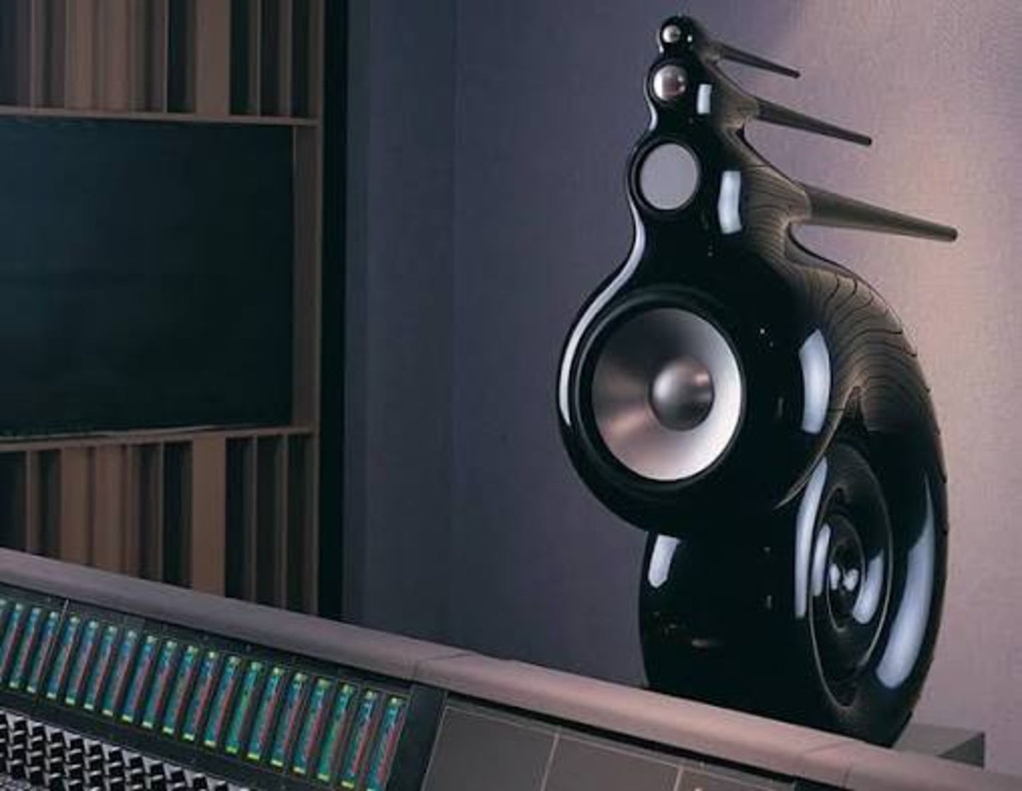 Bowers-wilkins Nautilus